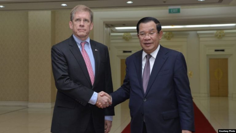 Hun Sen Directs Government to Renew Cooperation with United States