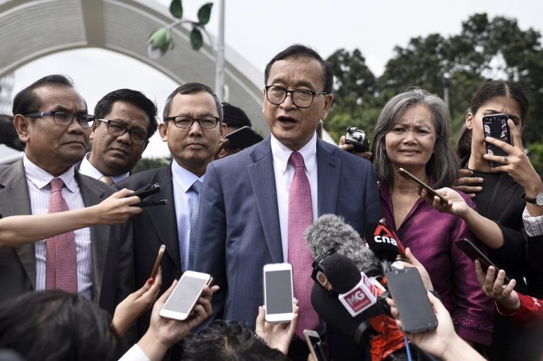 Cambodian opposition figure Sam Rainsy thanks Malaysian MPs for supporting democracy