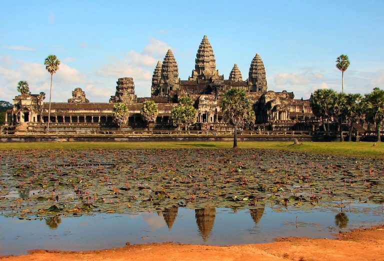 Cambodia’s famed Angkor Wat hosts int’l half marathon