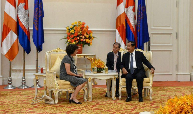EU Ambassador met with Cambodian priminister to further strengthen relationship