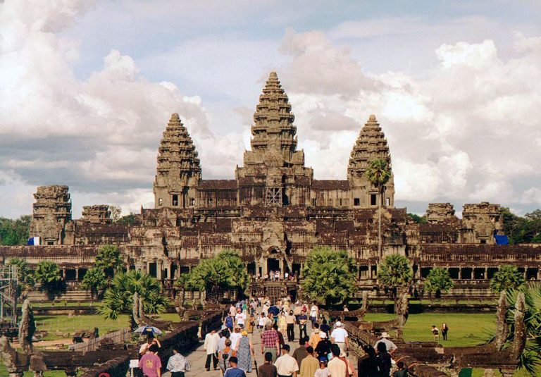 Cambodia’s Angkor attracts 2.2 mln foreign tourists last year