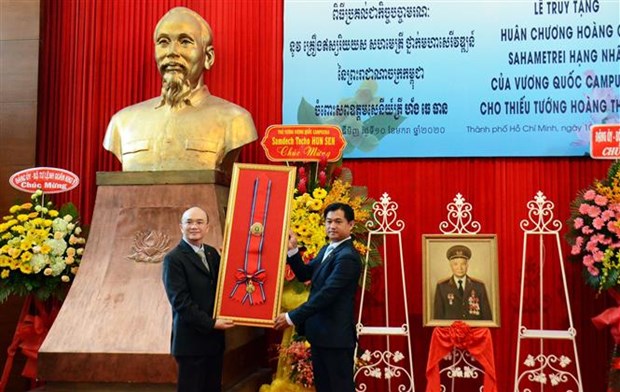 Late leading officer of voluntary army in Cambodia honoured