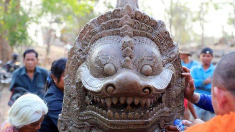 Exquisite 12th Century Lion Sculpture Dragged From Reservoir in Cambodia