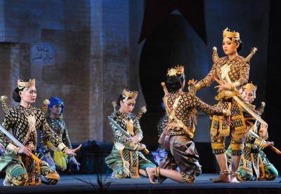 Hun Sen slams Cambodian royal ballet performance in Singapore