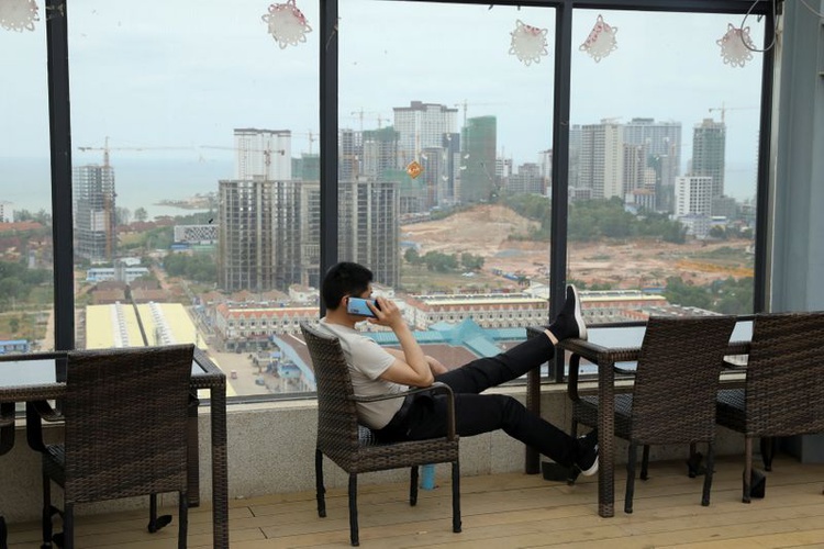 In scrappy Cambodian casino town, Chinese plan future beyond coronavirus