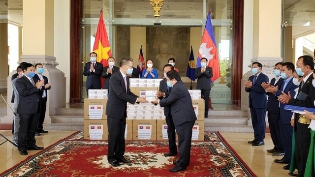 Vietnamese NA assists Cambodian legislature in COVID-19 fight
