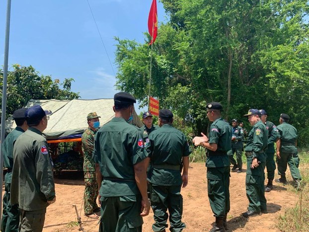 Cambodian NGOs Press Government to Demand Vietnam Remove Military Posts in Disputed Border Area