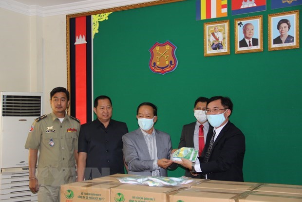 Vietnam helps Cambodian detention centres battle COVID-19