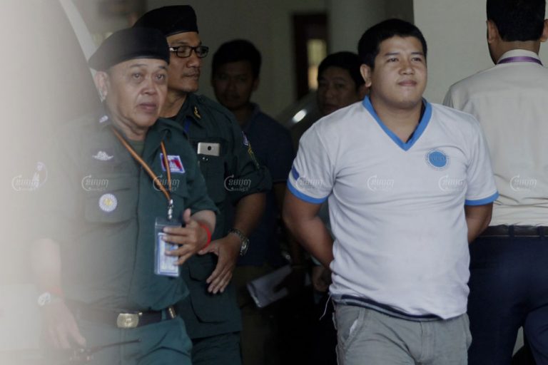 Activist Kung Raiya seeks asylum in Thailand