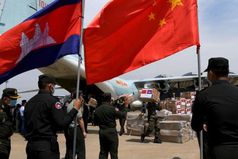 Hun Sen invites foreign military forces to Cambodia