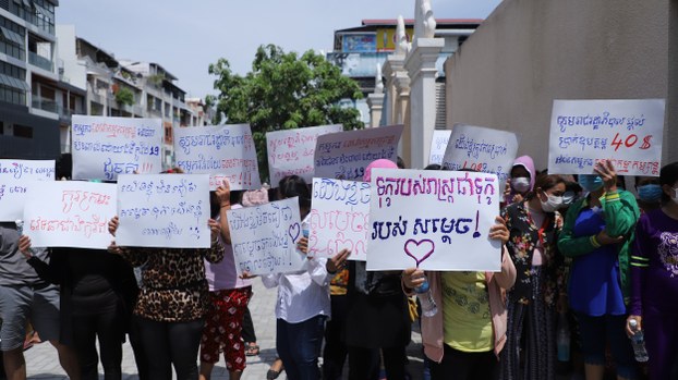 Laid Off Cambodian Entertainment Workers Petition Government For Coronavirus Relief