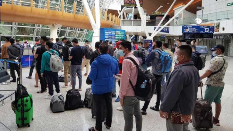 Cambodia: High alert for Covid-19 as students return from abroad