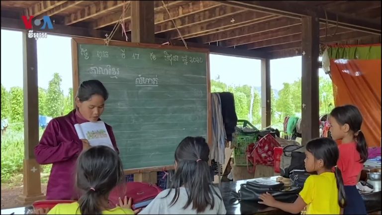 Battambang Teachers Use Makeshift Classrooms to Tutor Students (video)