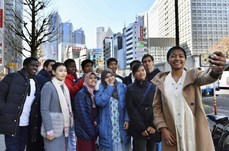 Japan to ease entry restrictions for foreign students