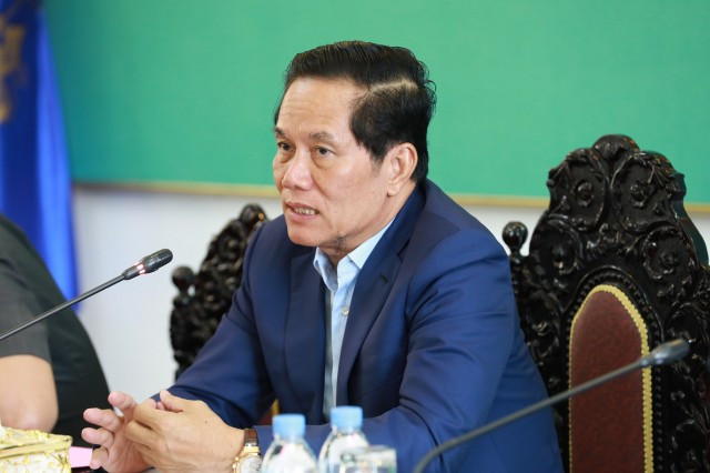 Governor Won’t Intervene in Grand Phnom Penh Borey Dispute