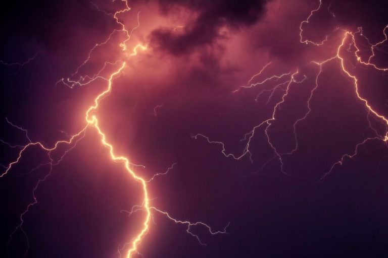 Lightning strike kills 6 in NW Cambodia