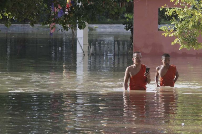 10,000 evacuated in Cambodia due to flooding; rice crop hit