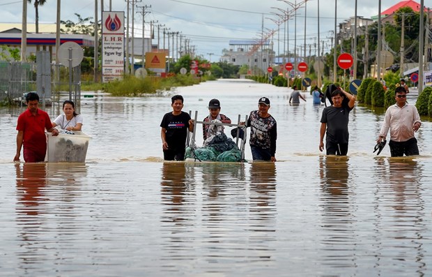 Floods kill 36 people in Cambodia