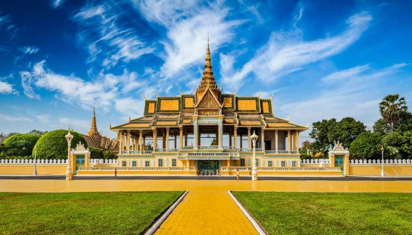 Cathay flies ad hoc to Phnom Penh