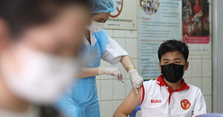 Cambodia Starts COVID Vaccinations For Teens