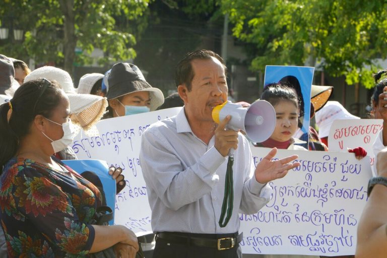 Cambodia jails union boss over Vietnam border comments