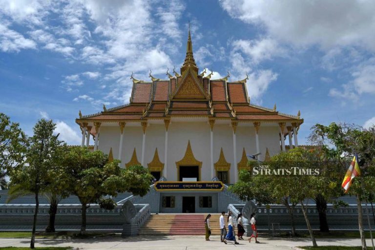 Cambodia urged to announce tourism sector reopening date soon