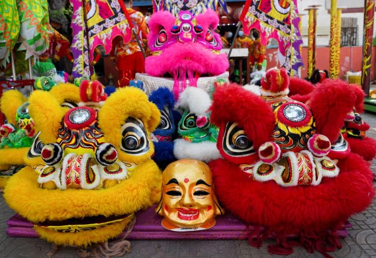 Cambodian lion dancers cling to craft amid COVID pandemic