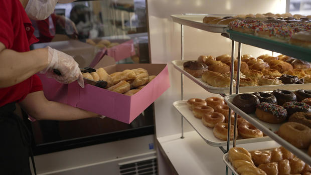 How doughnut shops became a sweet American Dream (video)