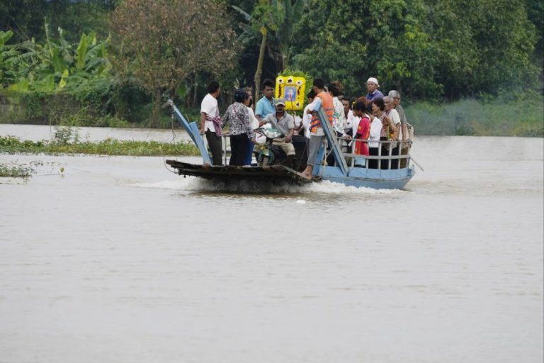 At least 14 children die after ferry sinks in Cambodia’s Mekong River
