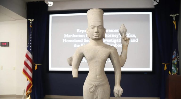 Stolen statue linked to antiquities trafficker Doris Wiener repatriated to Cambodia