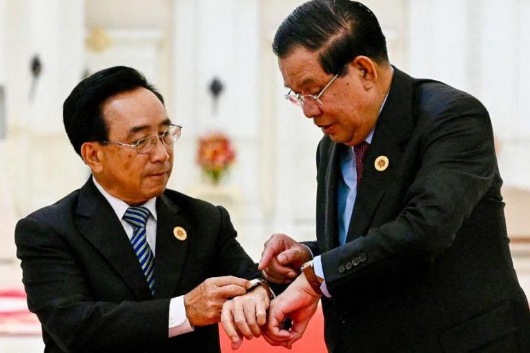 Hun Sen hands out Cambodian-made watches to Asean summit VIPs