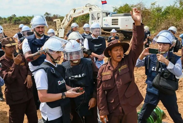 Ukrainian deminers complete training in Cambodia