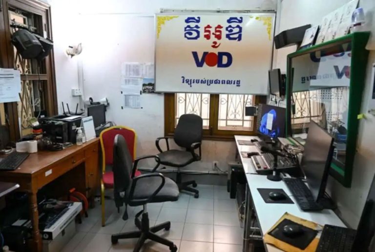 Cambodian PM offers redundant VOD staff govt jobs