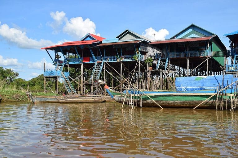 Dwindling fish stocks hit incomes in Cambodia, prey to climate change