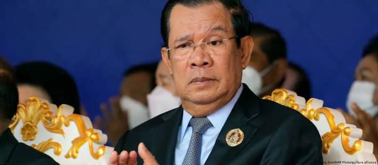 Ex-dictator Hun Sen returns as chief of Senate