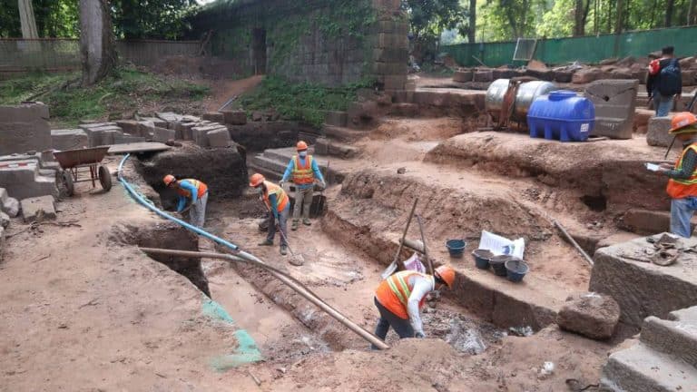 900-year-old statues — guardians of a palace gate — unearthed in Cambodia. See them
