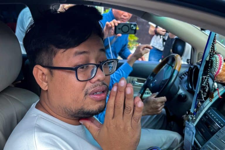 Cambodian journalist freed on bail after apologising for ‘harmful’ posts