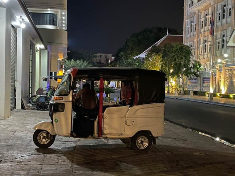 Phnom Penh tuk-tuks at night
