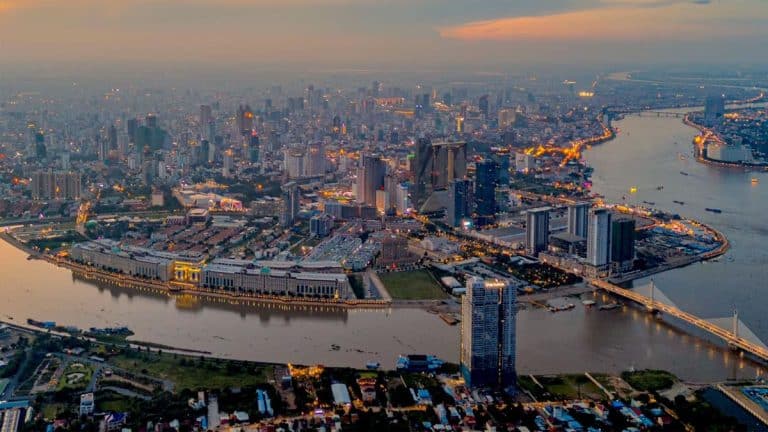 Cambodia Sees Nearly 300 Investment Projects in Five Months, with Chinese Investments Leading the Way