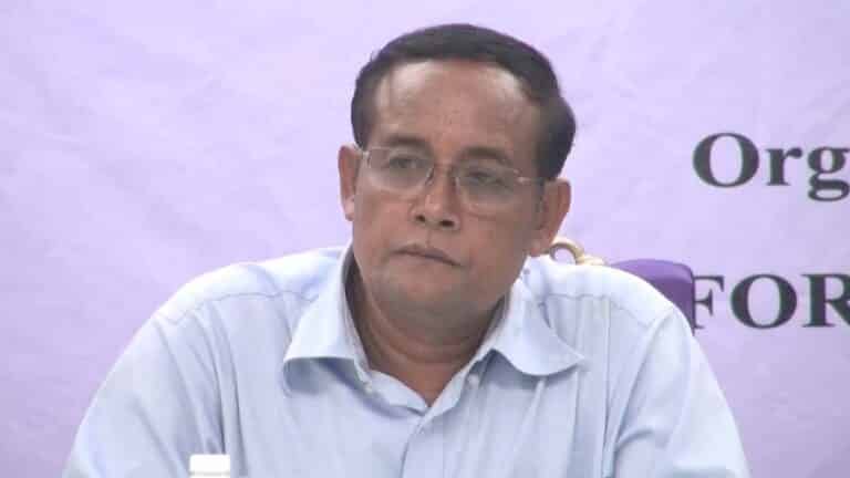 Observers Say No Country Would Supply Weapons to Cambodia Free of Charge
