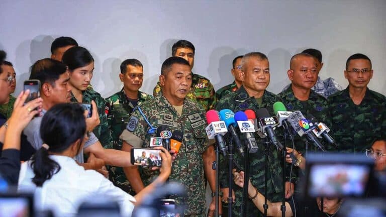 Thai Military Claims Air Attacks in Five-Day War as Cambodia Insists It Is the Victim